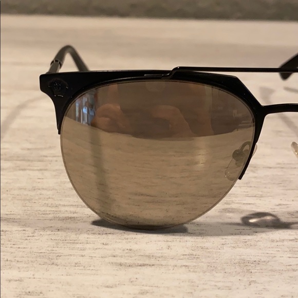 Versace unisex sunglasses authentic - Picture 3 of 12